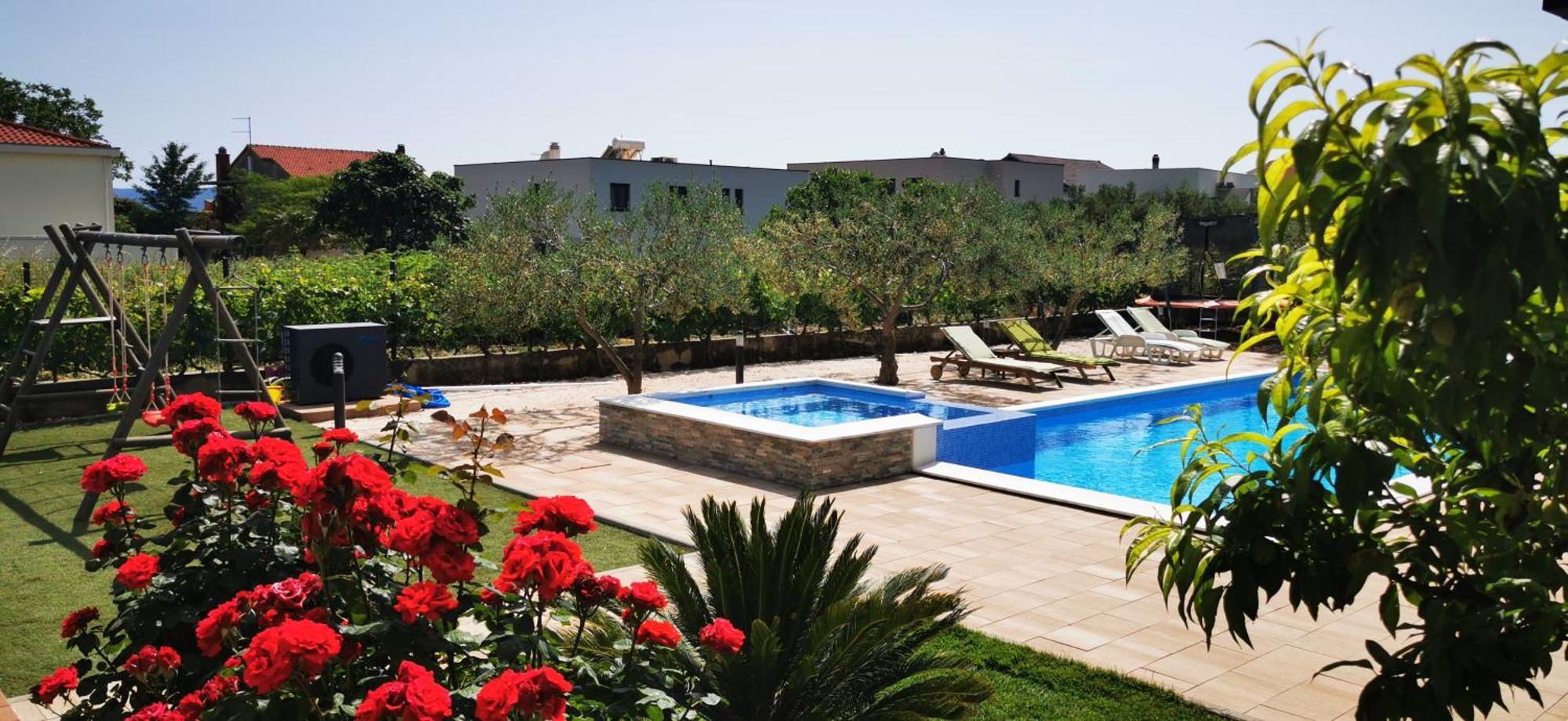 Apartment House Kastela With Heated Pool & Jacuzzi Δωμάτιο φωτογραφία