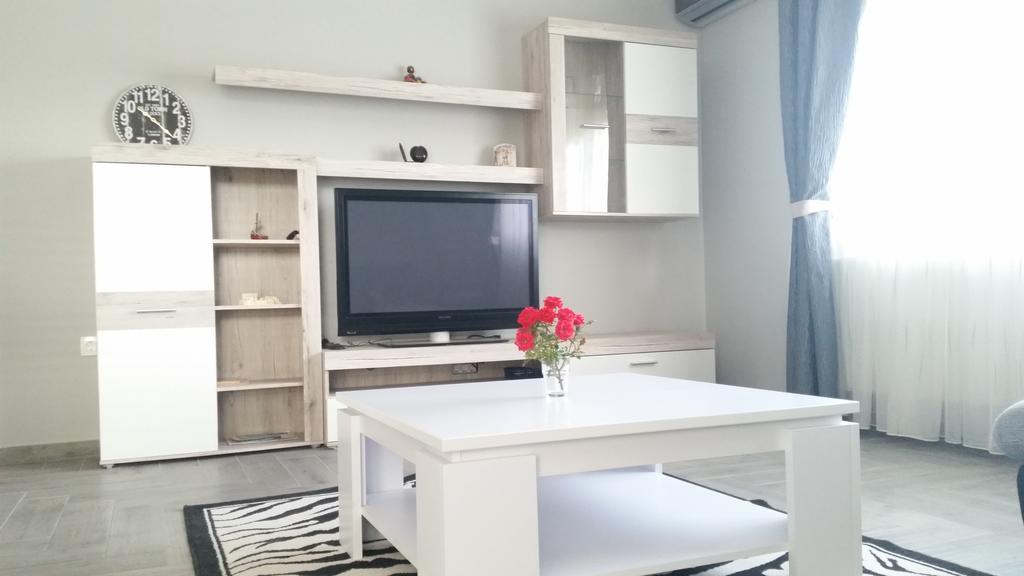 Apartment House Kastela With Heated Pool & Jacuzzi Εξωτερικό φωτογραφία